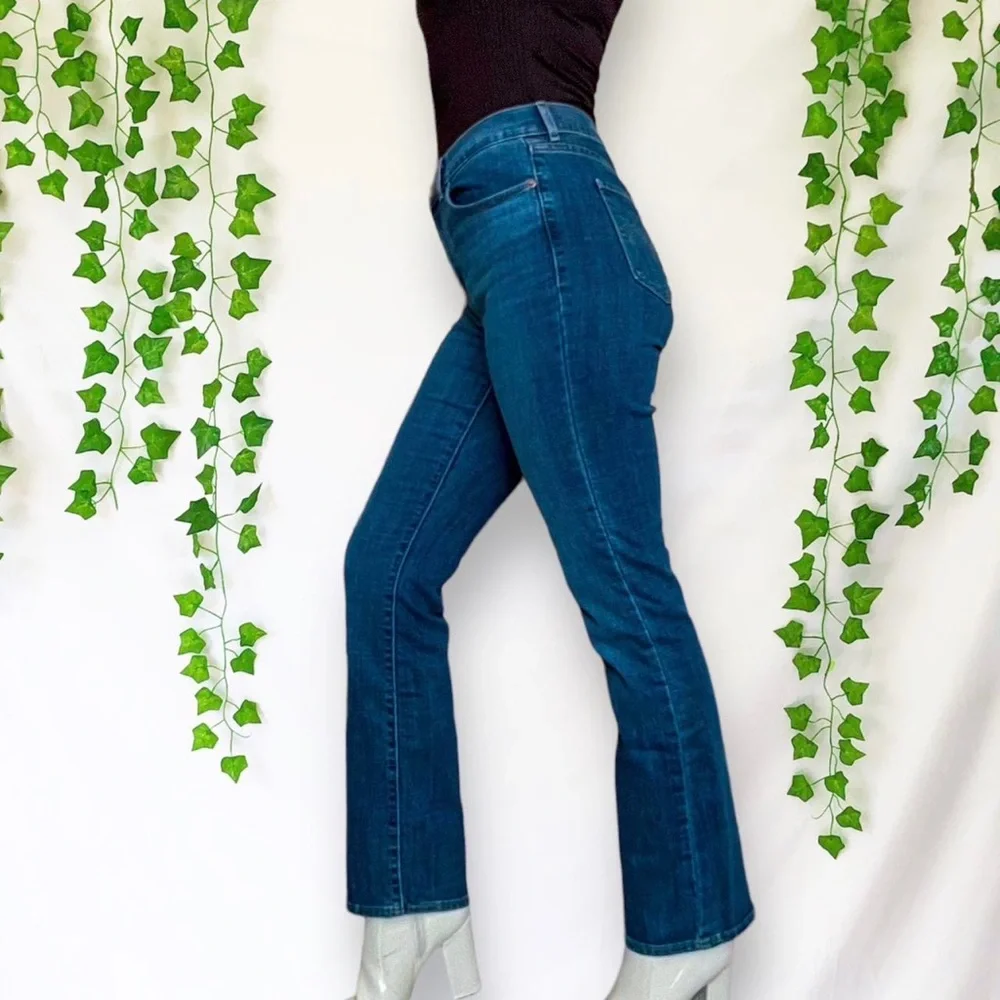 Levi’s dark wash high waisted bootcut flare jeans - Picture 3 of 4